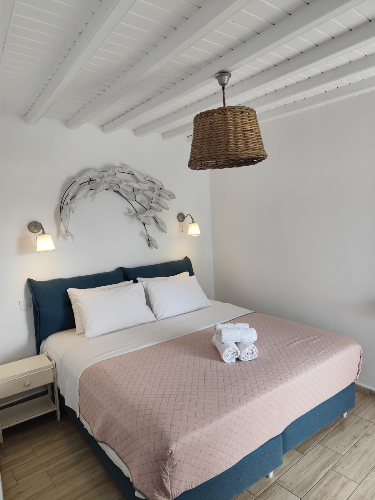Niko Rooms