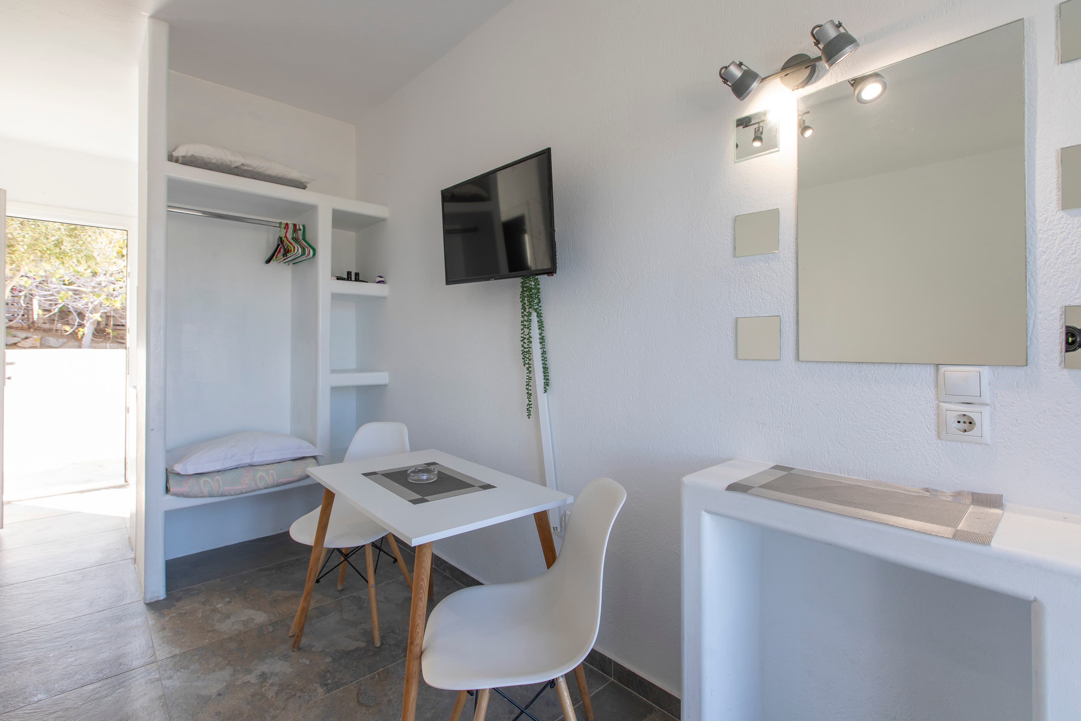Anna Studios