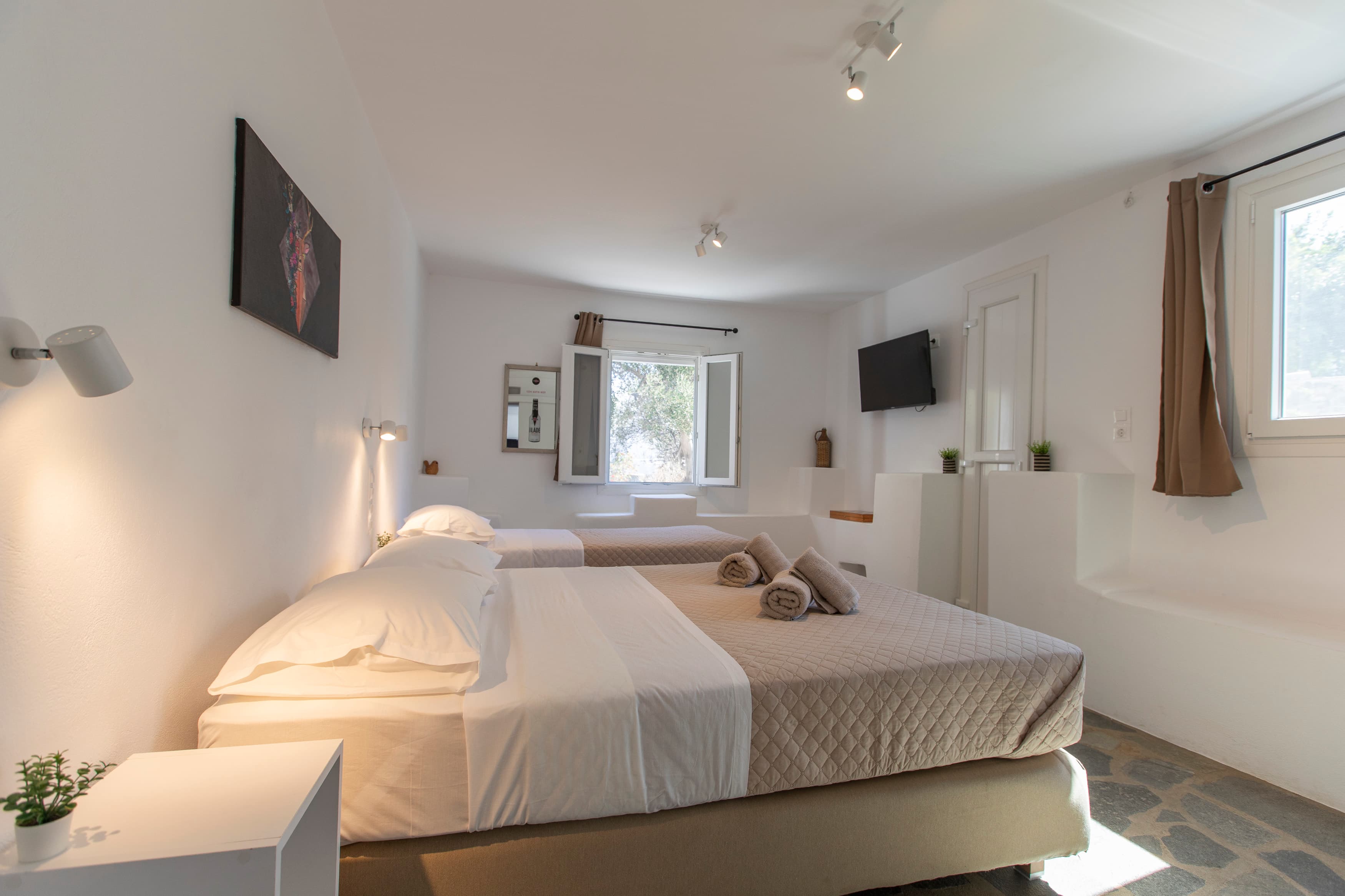 Atena Apartments