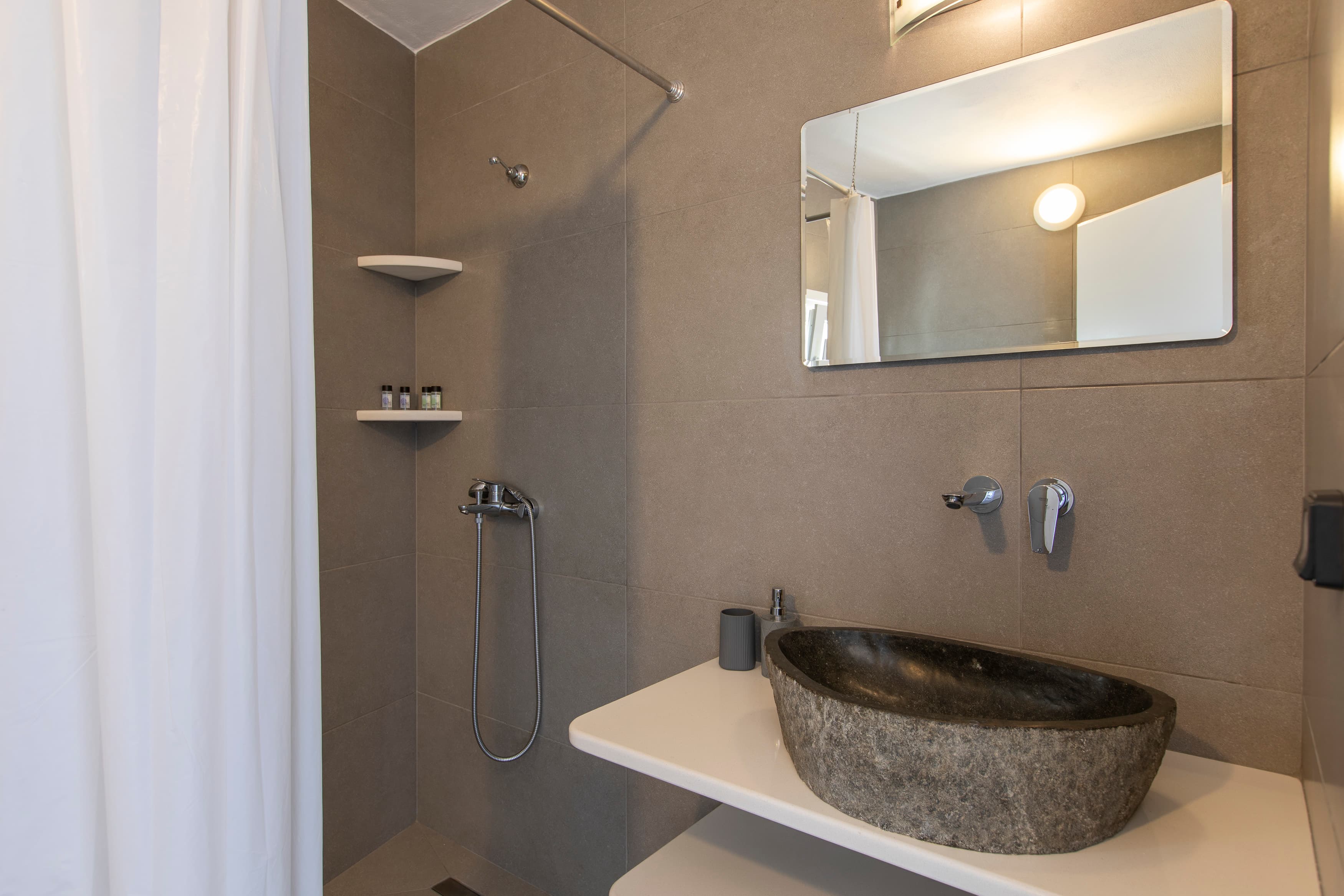 Atena Apartments
