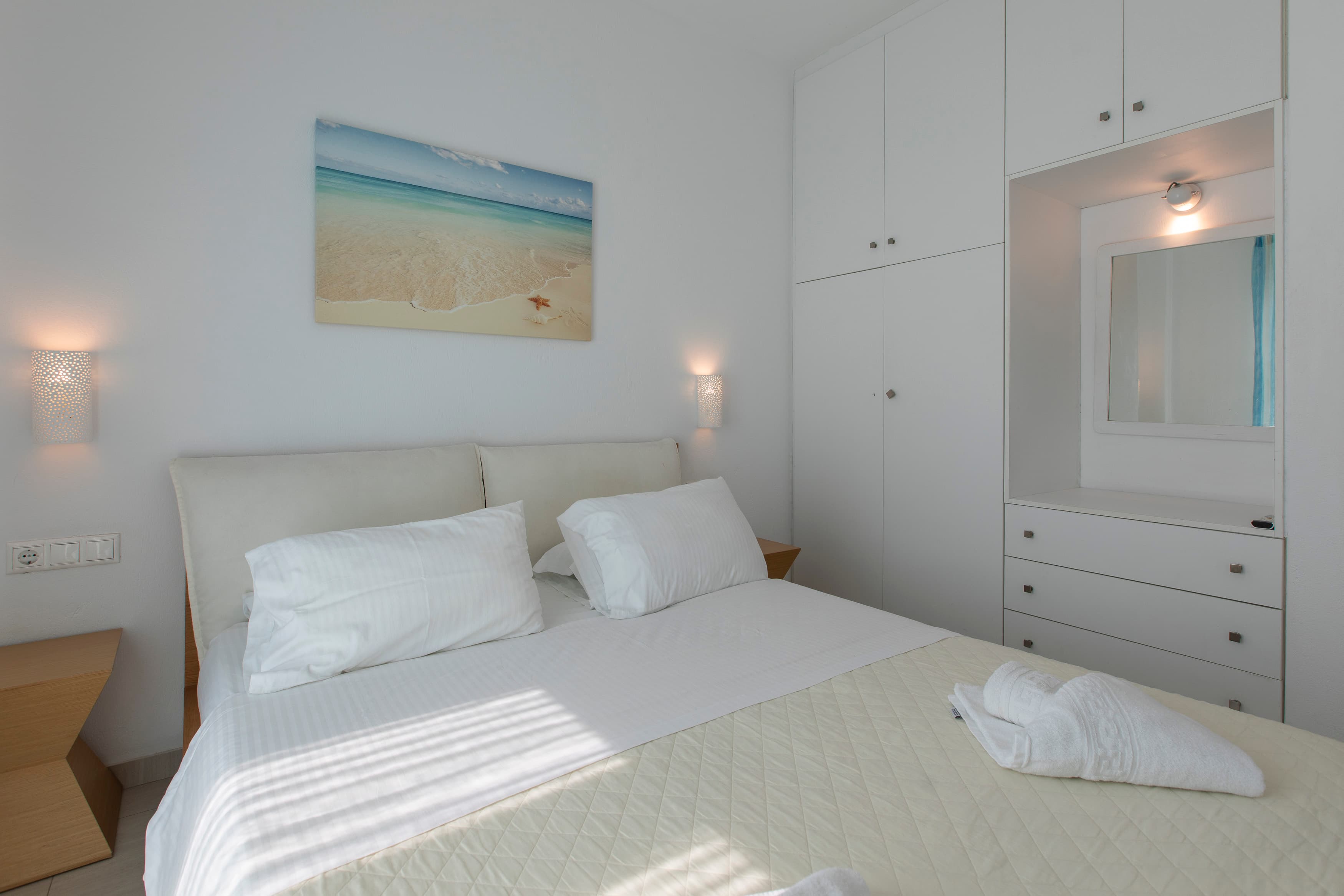 Korfos Beach Rooms