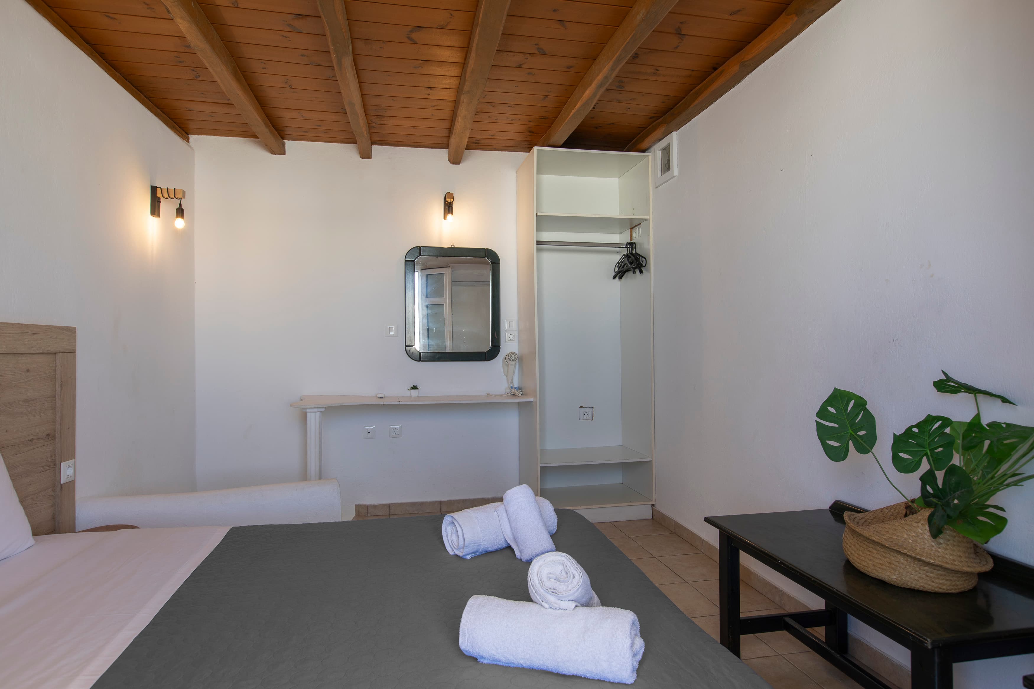 Lakka Apartments in Chora