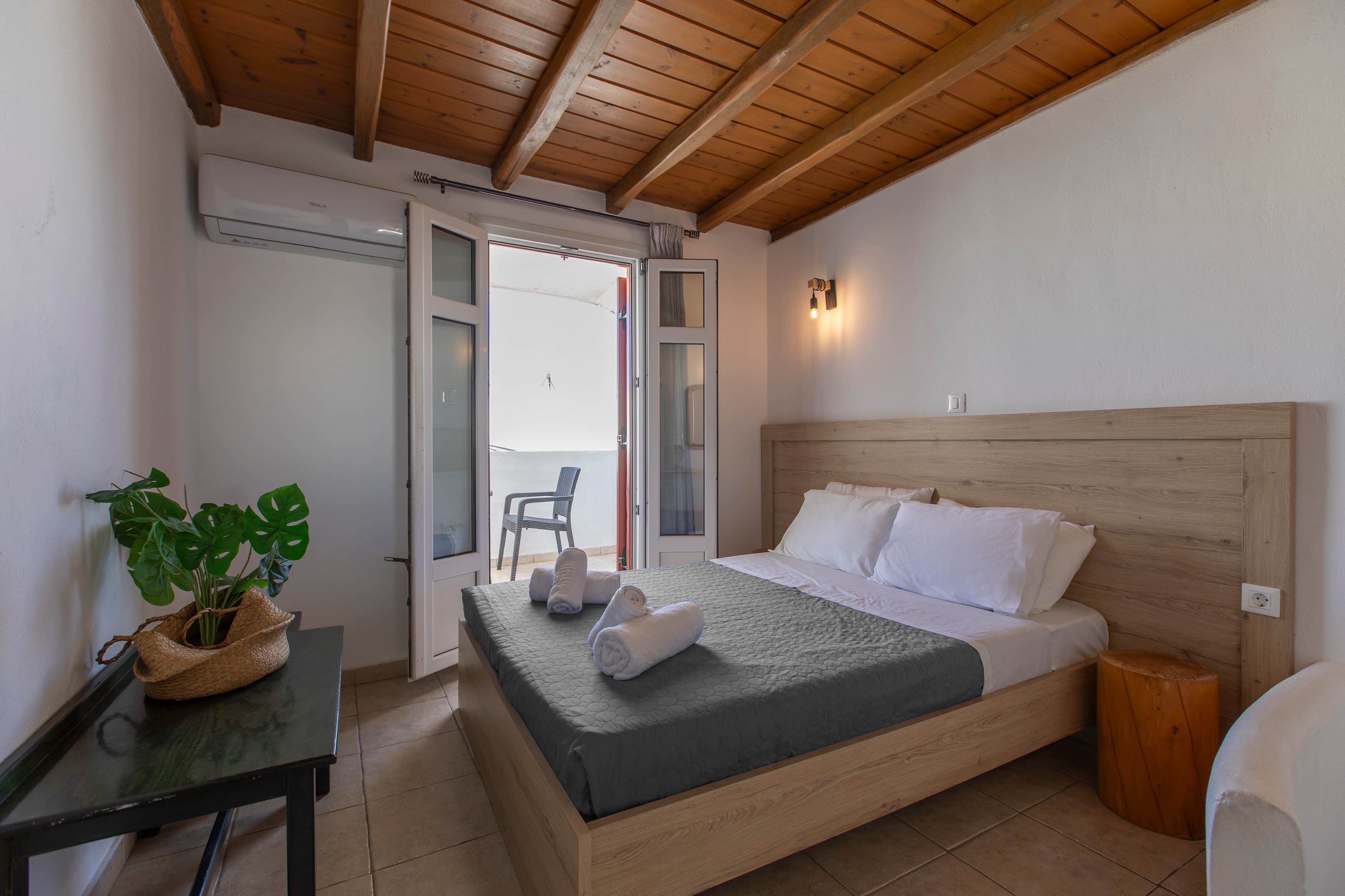 Lakka Apartments in Chora