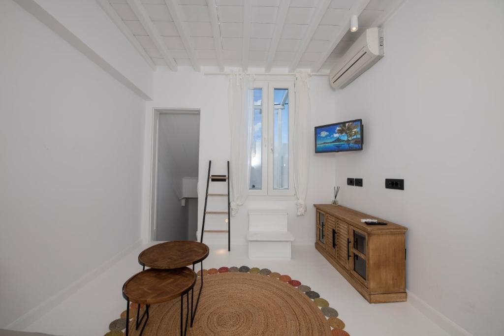 Yalos View Suite by Toy Mykonos