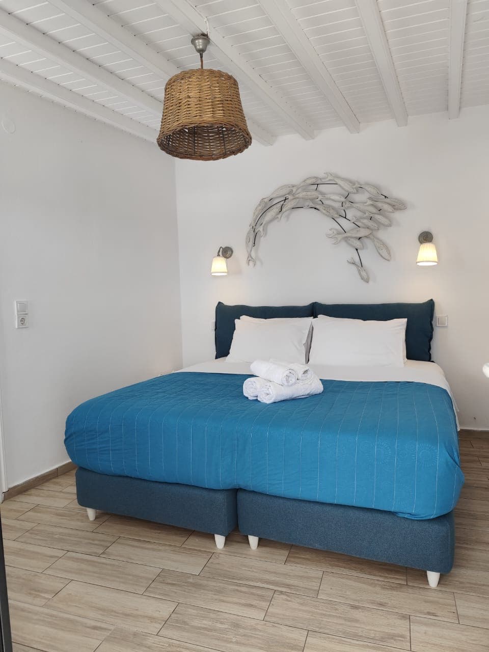 Niko Rooms