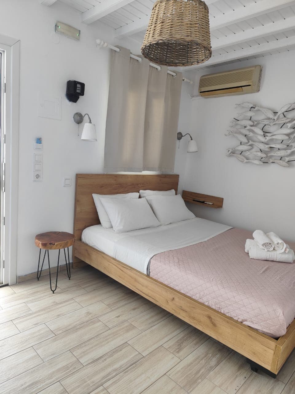 Niko Rooms