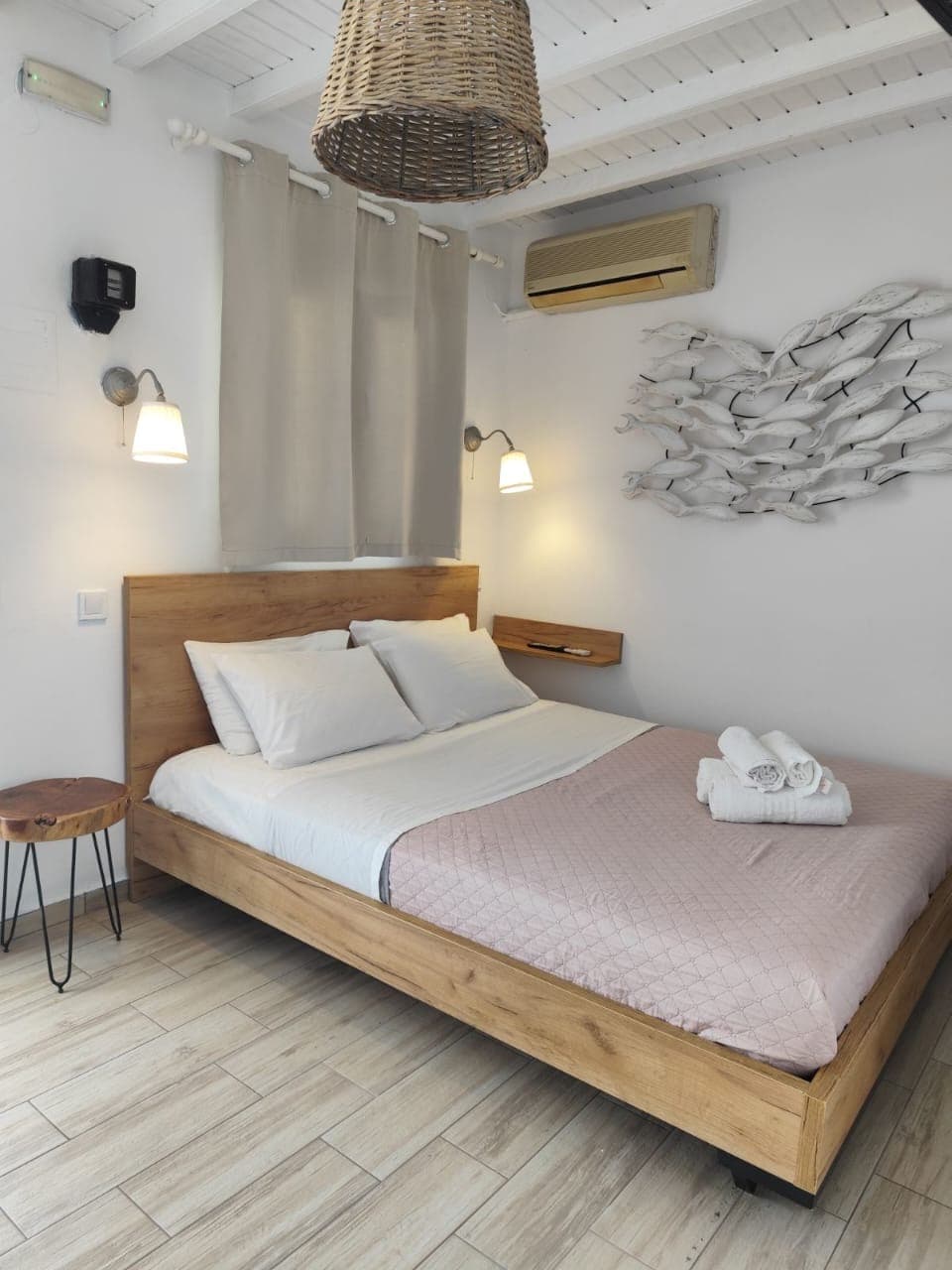 Niko Rooms