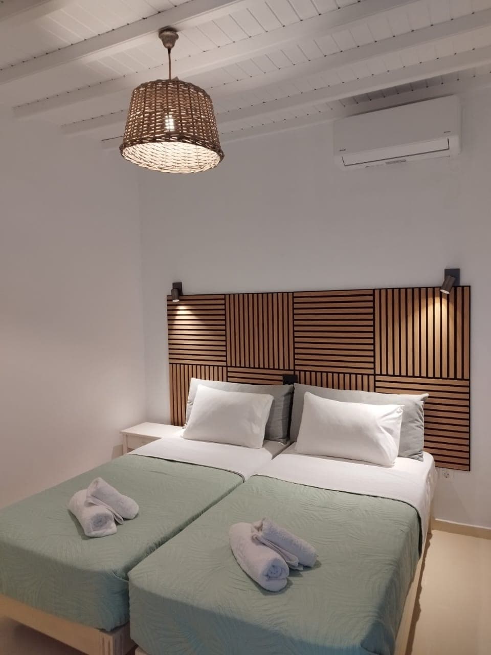 Niko Rooms