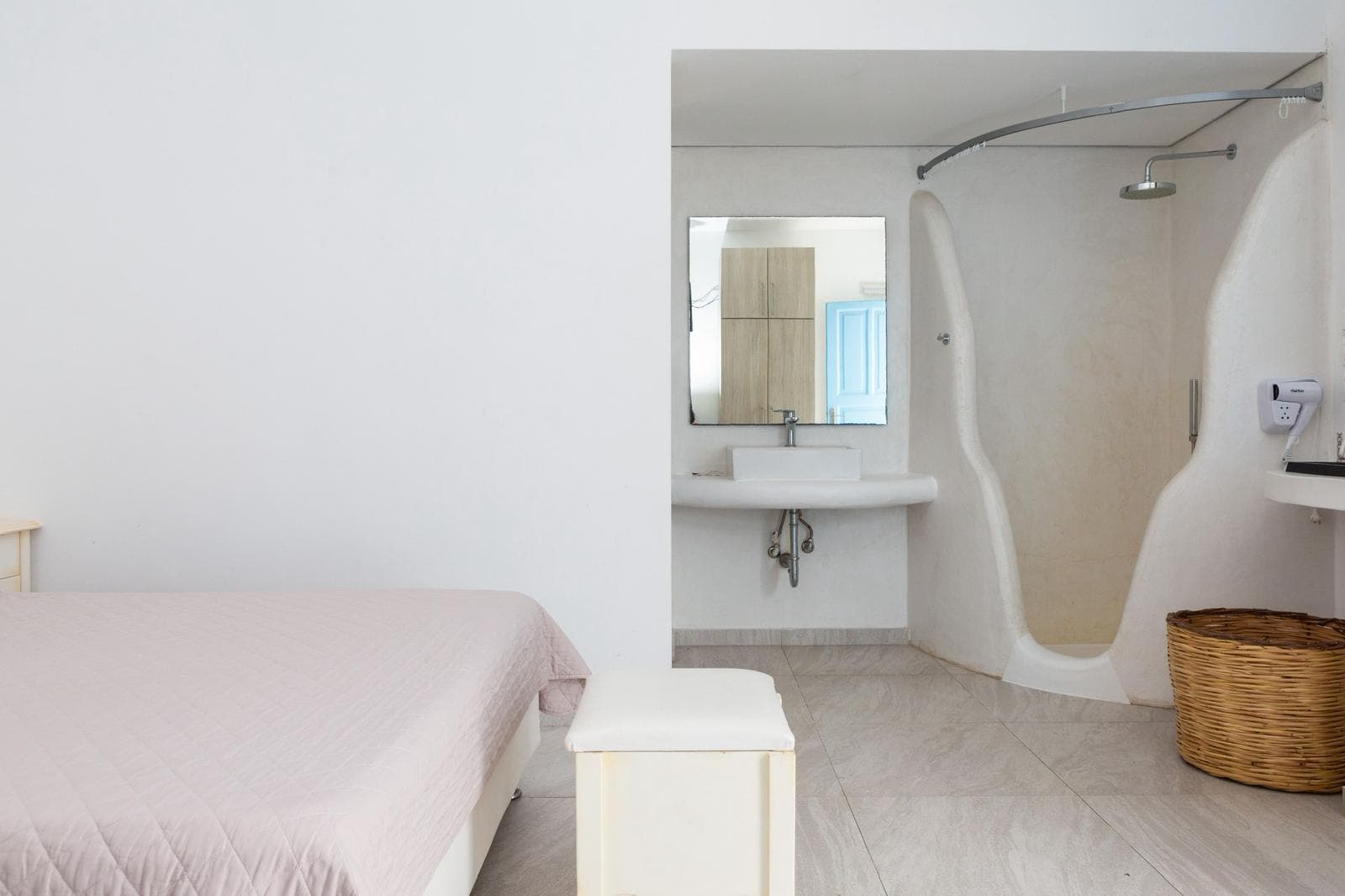 La Villa Rooms