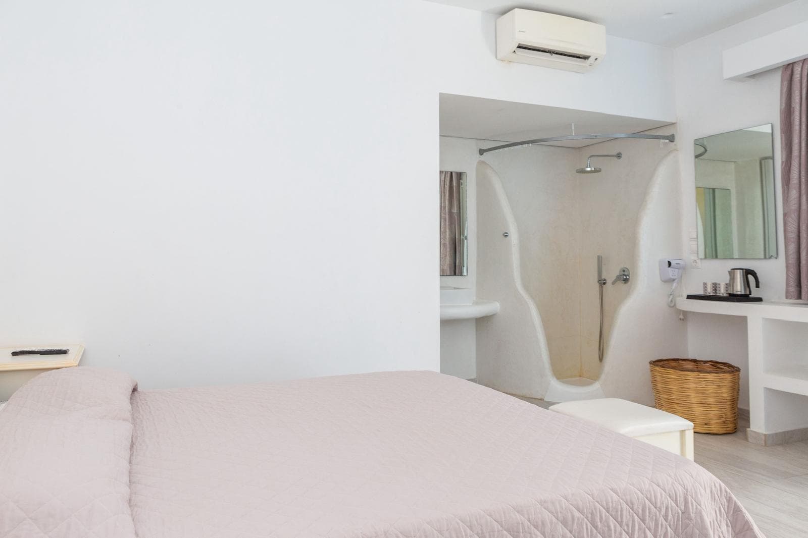 La Villa Rooms