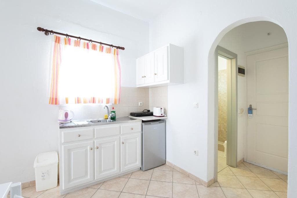 Korfos Beach Rooms