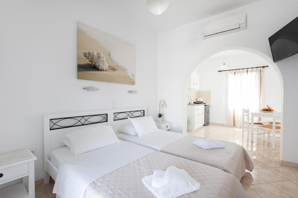 Korfos Beach Rooms